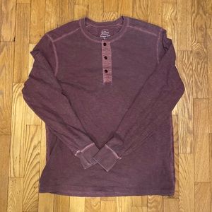 Mens JCrew garment dyed slub cotton long sleeve Henley .
